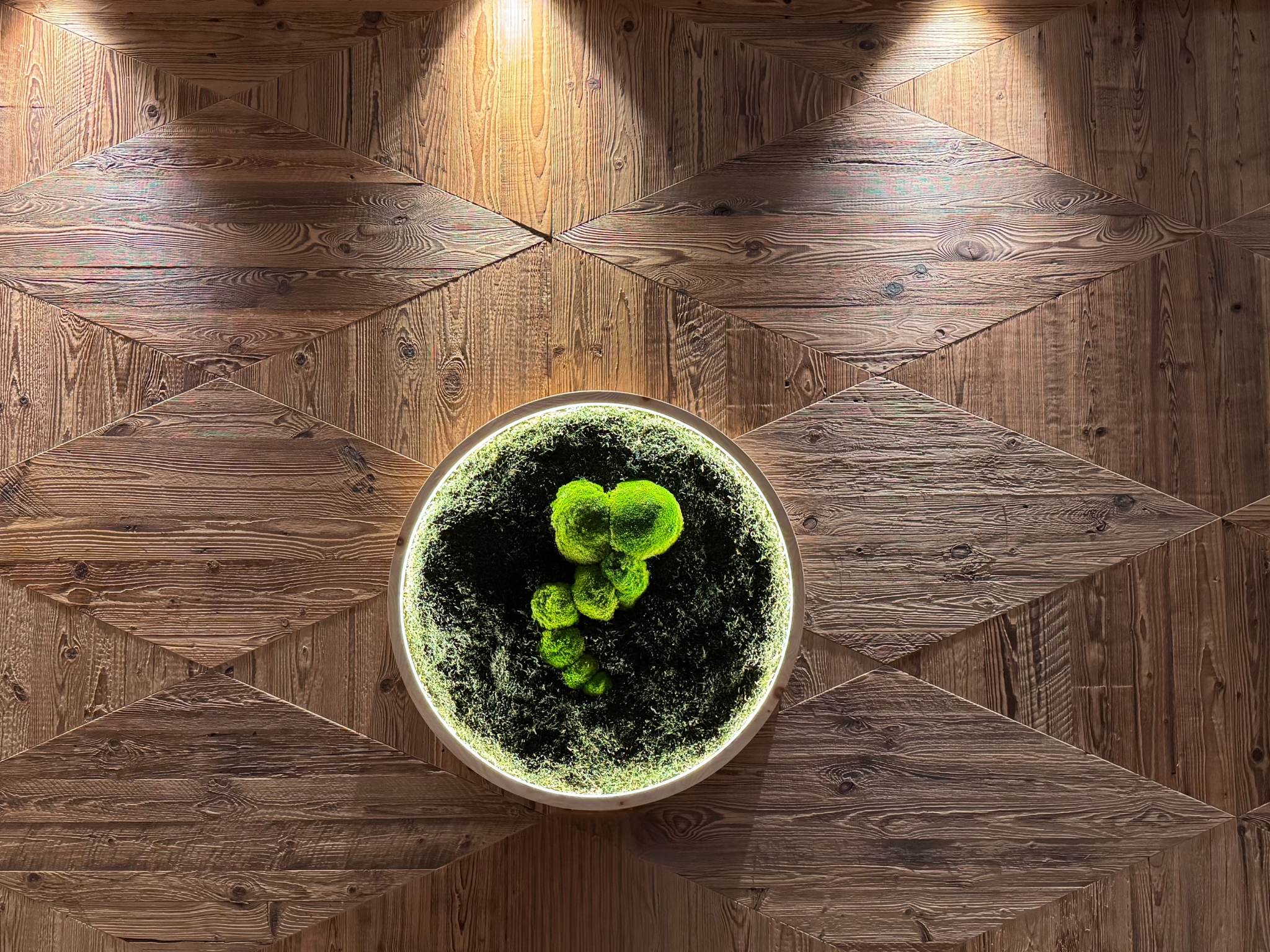 Lumoos Aura elegant für im Holzdesign